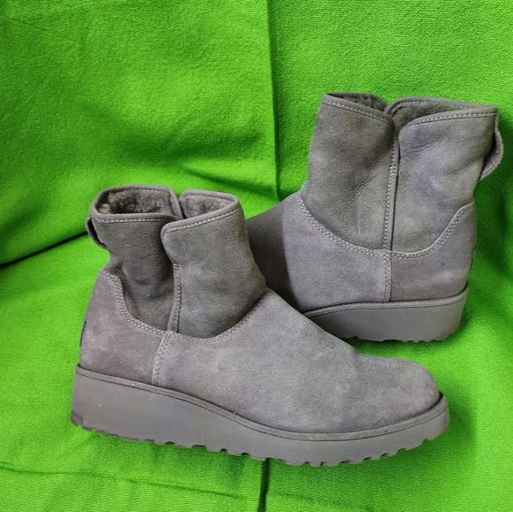 UGG Shoes - UGG Women's Classic Mini II Winter Boots Grey Ankle Authentic Size8